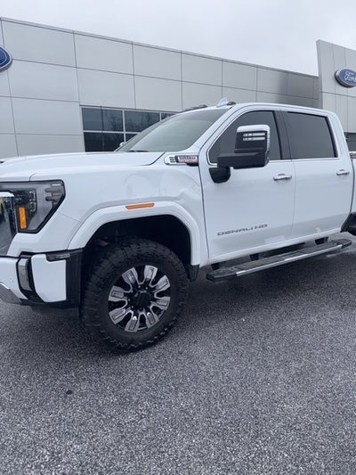 2024 GMC Sierra 2500HD Denali