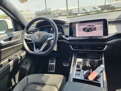 2024 Volkswagen Atlas Cross Sport 2.0T SEL R-Line