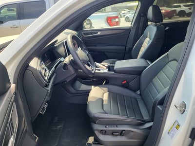 2024 Volkswagen Atlas Cross Sport 2.0T SEL R-Line