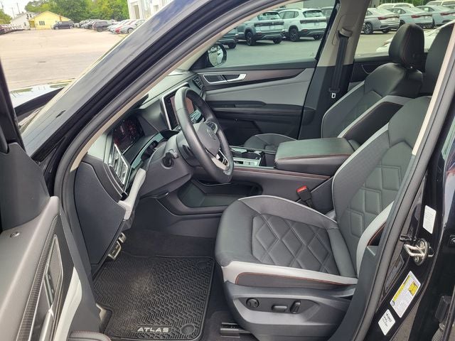 2024 Volkswagen Atlas 2.0T Peak Edition SE w/Technology