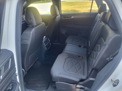 2025 Volkswagen Atlas Cross Sport 2.0T SE w/Technology