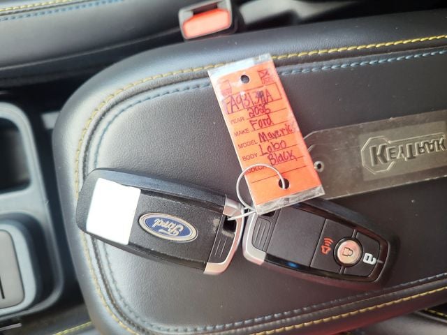 2025 Ford Maverick Lobo Standard