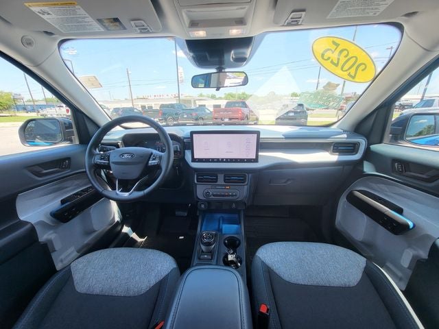 2025 Ford Maverick XLT - Photo 14