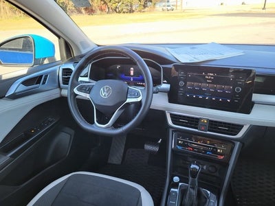 2025 Volkswagen Taos 1.5T SE