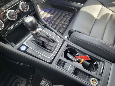 2017 Volkswagen Golf R DCC & Navigation 4Motion