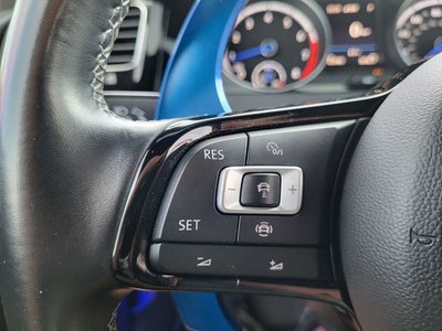 2017 Volkswagen Golf R DCC & Navigation 4Motion