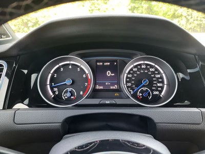 2017 Volkswagen Golf R DCC & Navigation 4Motion