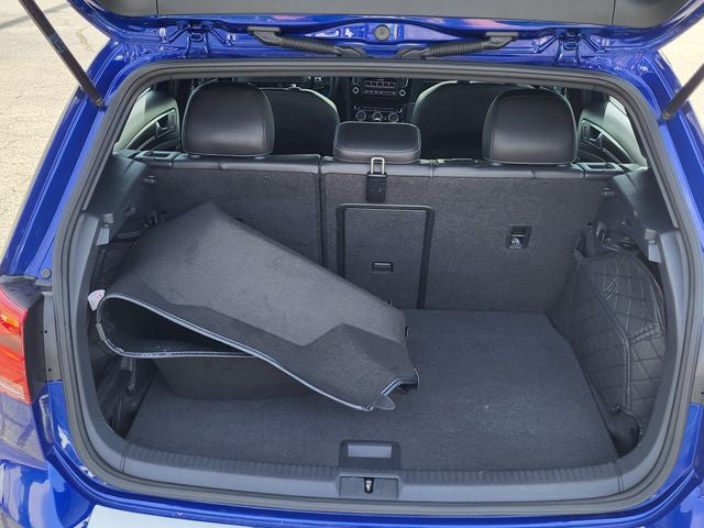 2017 Volkswagen Golf R DCC & Navigation 4Motion