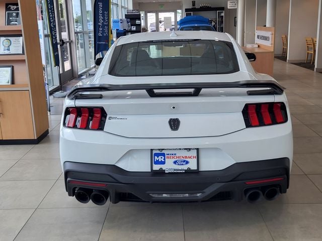 2026 Ford Mustang Dark Horse