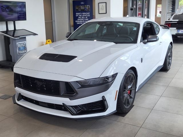 2026 Ford Mustang Dark Horse