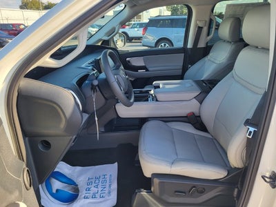 2027 Ford Expedition Active