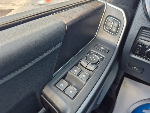 2027 Ford F-350SD Lariat