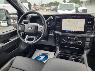 2027 Ford F-350SD Lariat
