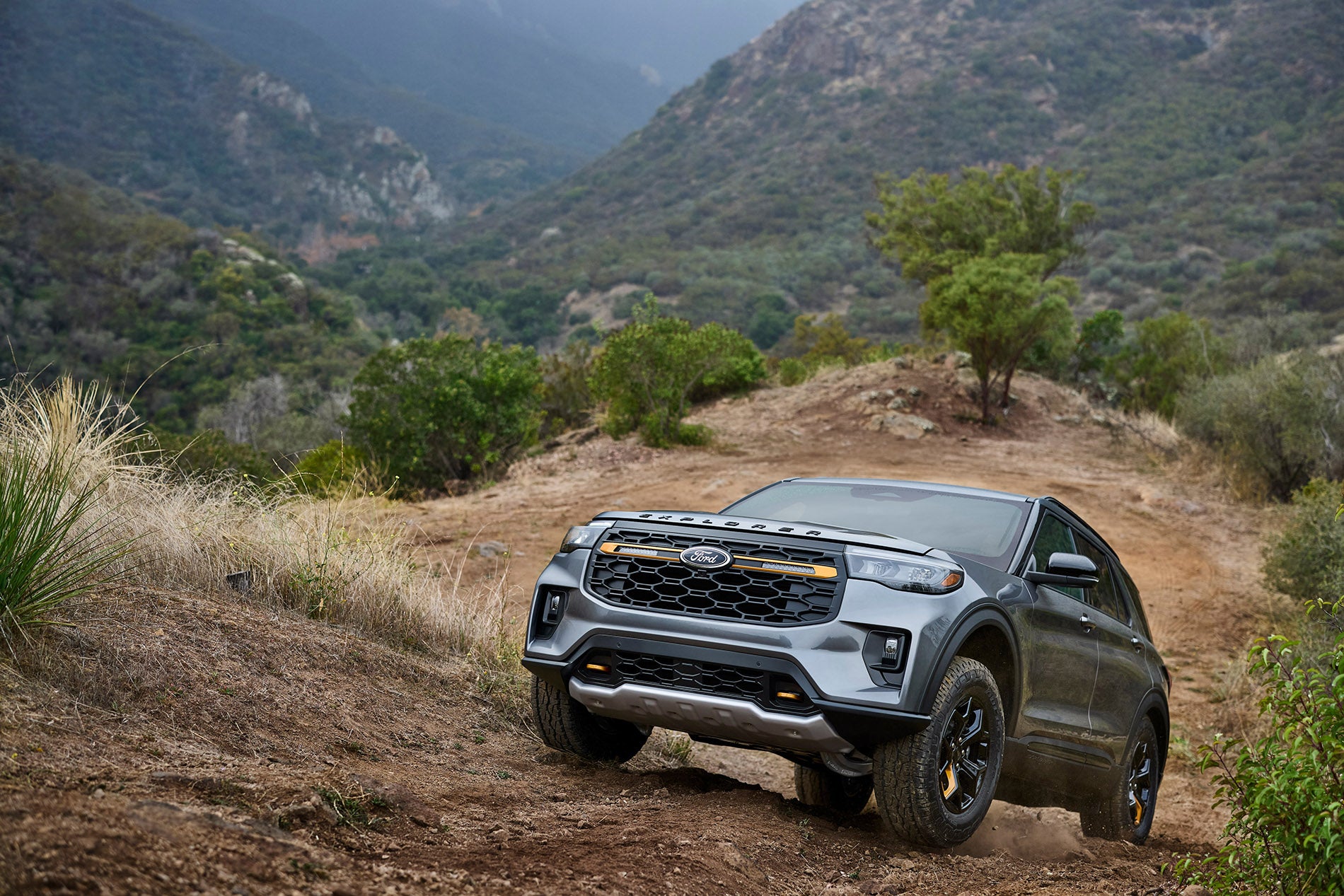 2026 Ford Explorer vs. 2026 Honda Pilot