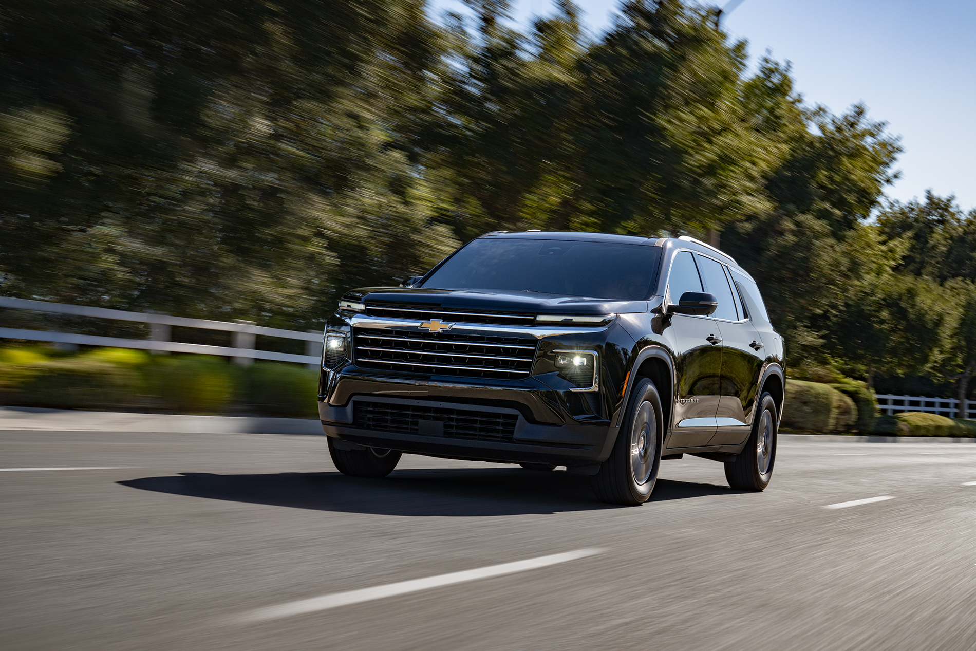 2026 Ford Explorer vs 2026 Chevy Traverse Interior Comparison